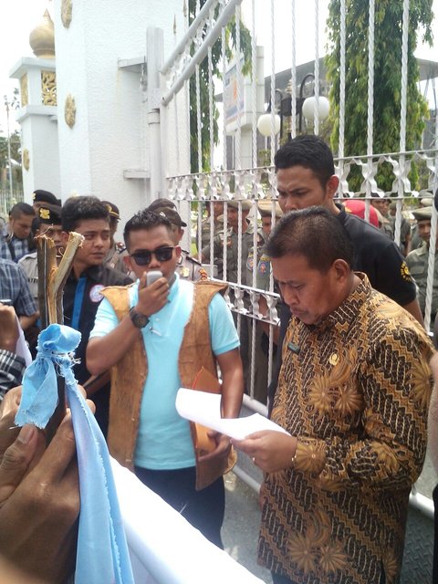 Aksi Simpatik Masyarakat Sakai Pinta Arara Abadi Kembalikan Tanah Ulayat