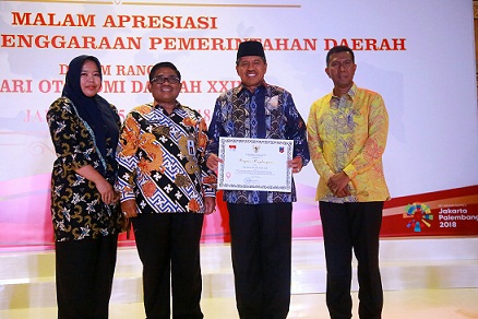 Siak Satu Satunya mendapatkan Piagam Penghargaan di Provinsi Riau