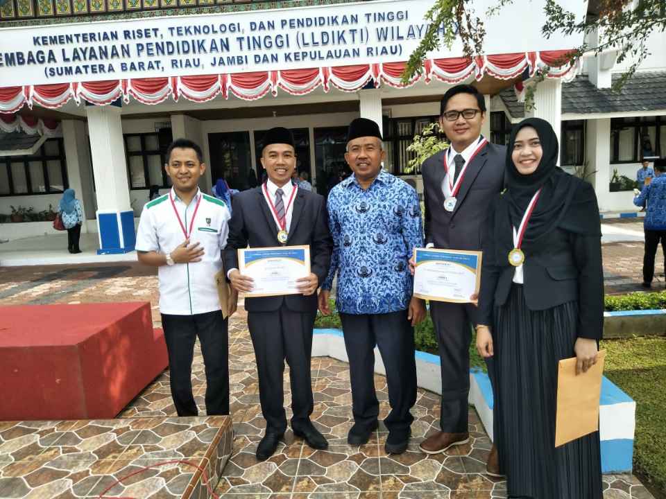 Dosen dan Pegawai UIR Raih Predikat Berprestasi Tingkat LLDIKTI Wilayah X di Hari Kemerdekaan