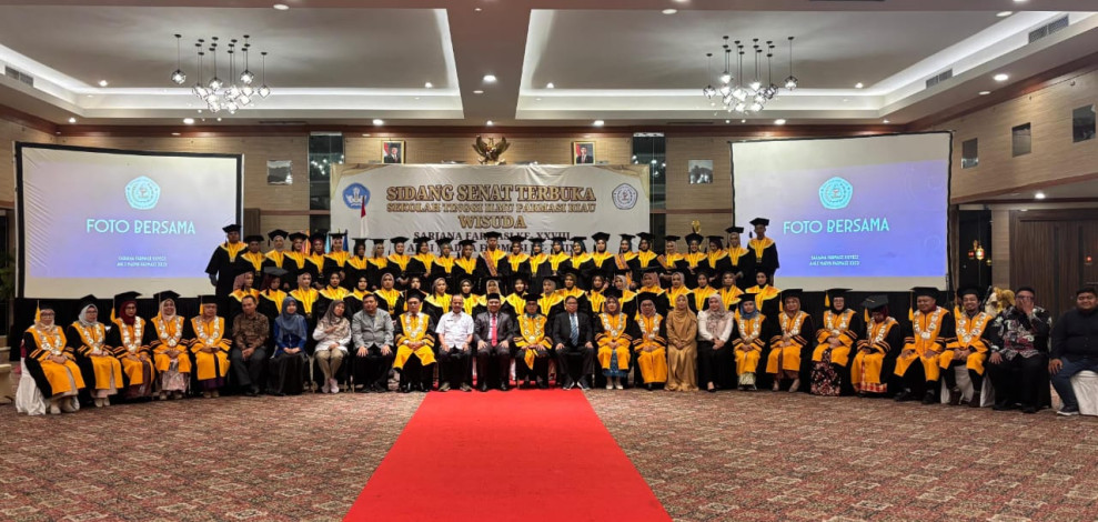 Wisuda STIFAR RIAU 2025 Luluskan 61 Orang