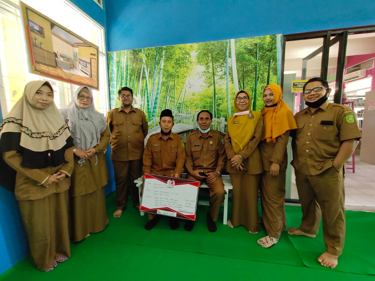 Rombongan SMAN 5 Dumai Sambangi Pustaka Tun Teja SMKN 2 Dumai