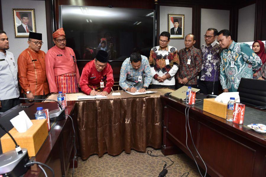 Bank Riau Kepri MOU Setoran Wakaf bersama Badan Wakaf Indonesia (BWI) Perwakilan Provinsi Riau