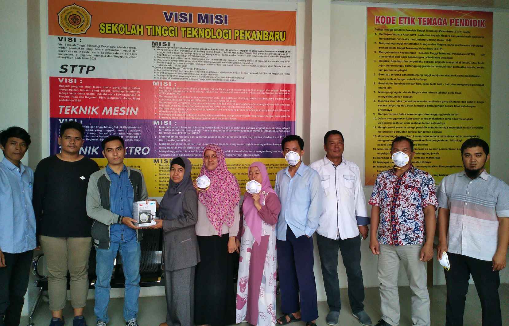 BEM STTP Peduli Bencana Kabut Asap, Bagi Masker Gratis Di Kampus
