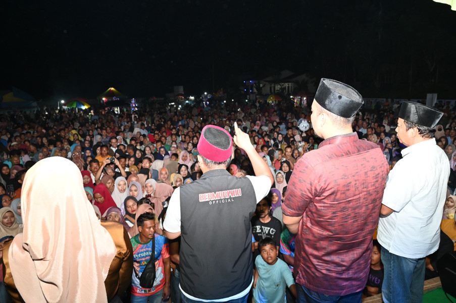 Kampanye di Bongkal Malang Inhu, Abdul Wahid Akan Kaji Akses Angkut Batu Bara Menggunakan Jalur Sung