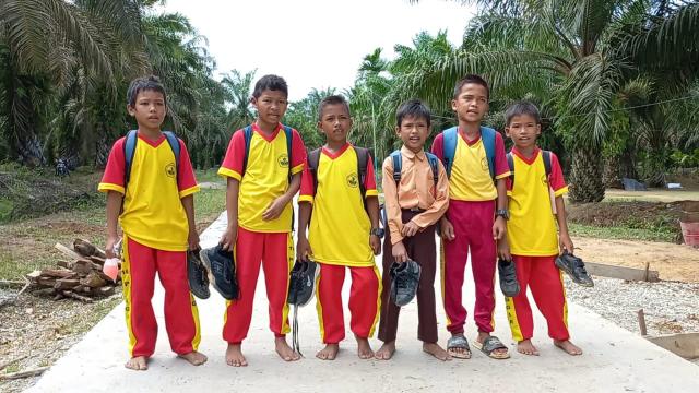 Kapten Arh.Jemirianto: Siswa SDN 16 Ucapkan Terimakasih Kepada Tim Satgas TMMD