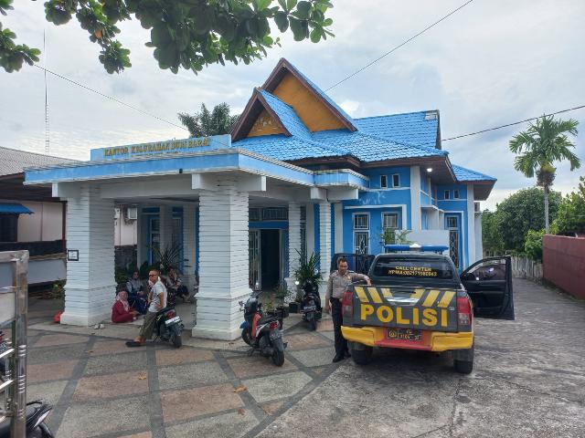 Kaget Lihat Ruangan Kantor Lurah Duri Barat Berantakan, Ternyata Dibobol Maling Bersenpi