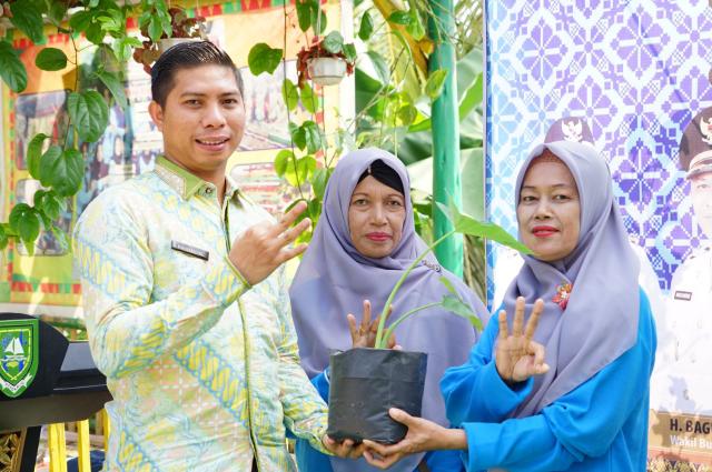 Pemberdayaan Masyarakat Kelurahan Melalui Sosialisasi Dasawisma