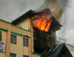 950 Kios Ludes Terbakar
