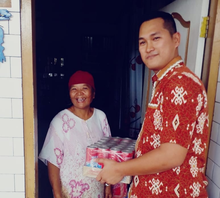 Kantor Pengacara HS & PARTNERS Law Office Berbagi Kepada Warga Dalam Rangka Idul Fitri 1440 H