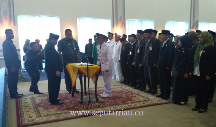 Bupati Bengkalis Lantik 52 Pejabat Administrator dan Pengawas