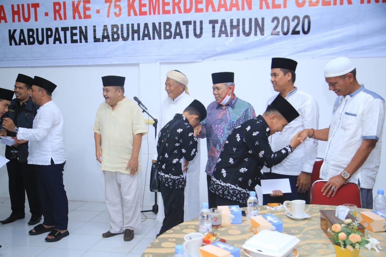 Bupati Andi Melepas Kafilah Labuhanbatu Mengikuti MTQ Tingkat Provinsi Sumatera Utara ke -37