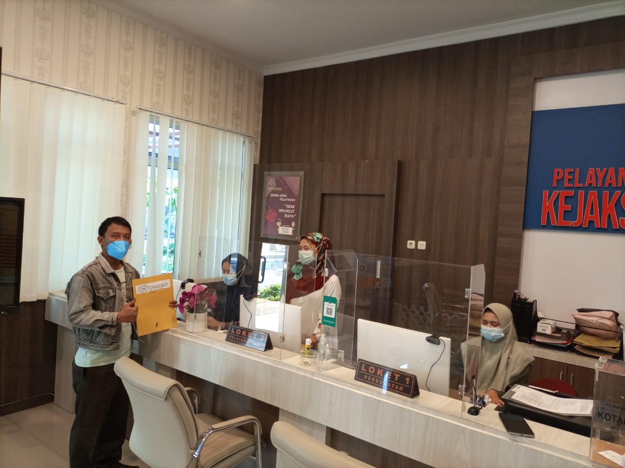 H Sari Antoni, Selain Bolos Ngantor, Diduga Kuat Terjerat Kasus Tipikor