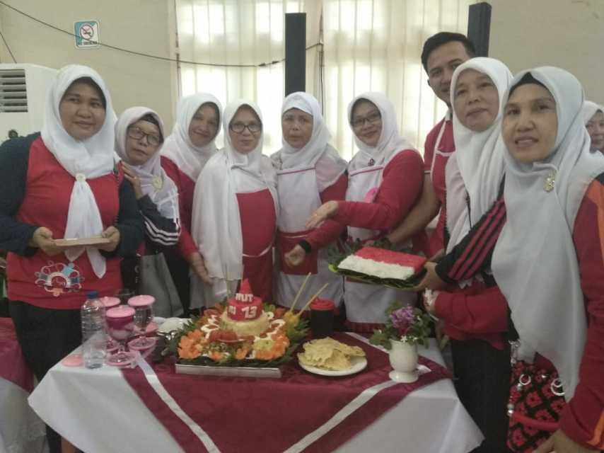 Kreatif ! Ibu PKK Mandau Buat Tumpeng berbahan Ubi
