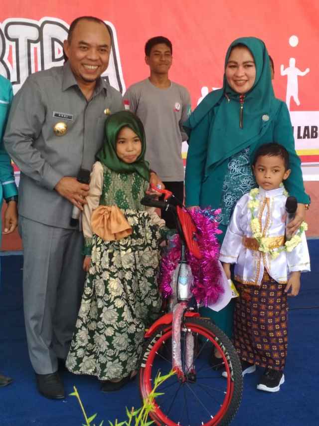 H. Andi Suhaimi : Hari ini kita gembira bersama kita bahagian