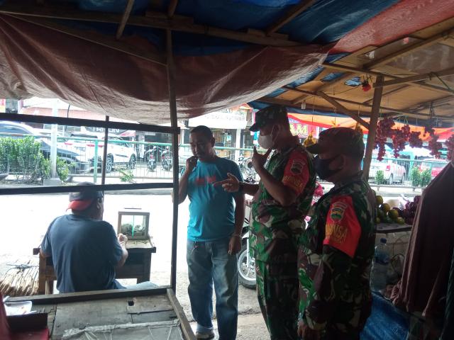 TNI Koramil 03/Mandau Laksanakan Penegakan Pendisiplinan Memakai Masker Sesuai Protkes