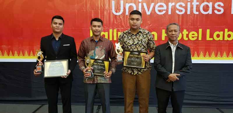Egy Primatama Raih IPK Tertinggi Fakultas Hukum UIR