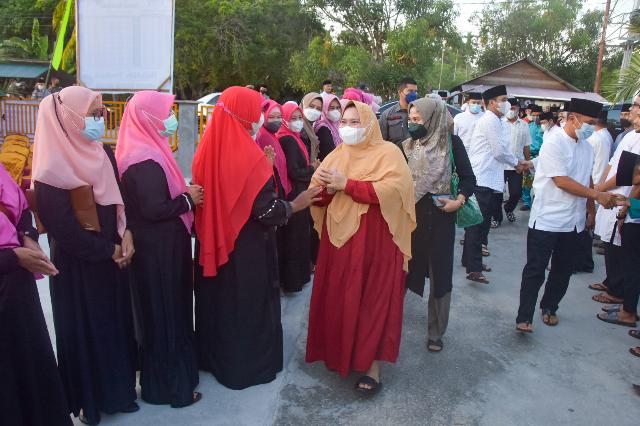 Ramadhan ke 10, Bupati Kasmarni Buka Puasa di Desa Pangkalan Batang