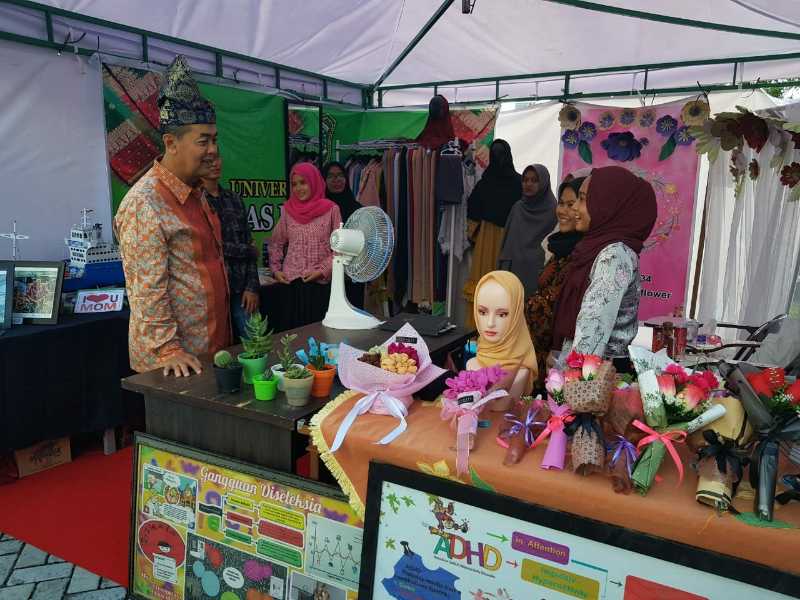 Mantan Wamen Pendidikan & Kebudayaan  Apresiasi Kegiatan Entrepreneurship Award Kopertis Wilayah X