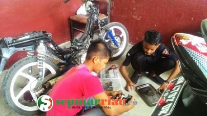 Siswa SMKS Muhammadiyah Duri kelas XII Ikut Praktek Teknik Sepeda Motor
