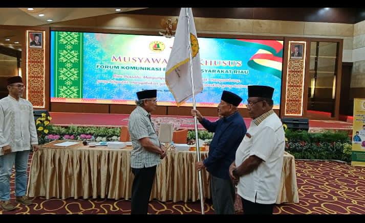 HR. Mambang Mit Nahkodai FKPMR PAW Masa Khidmat 2025-2030