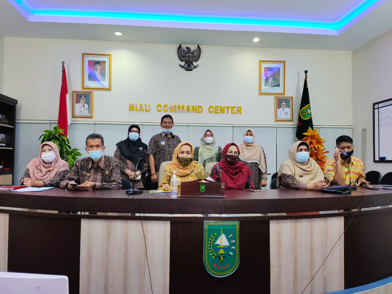 Berita Poto: Drs.Dian Dini Ikut Sosialisasi Vaksin Covid-19