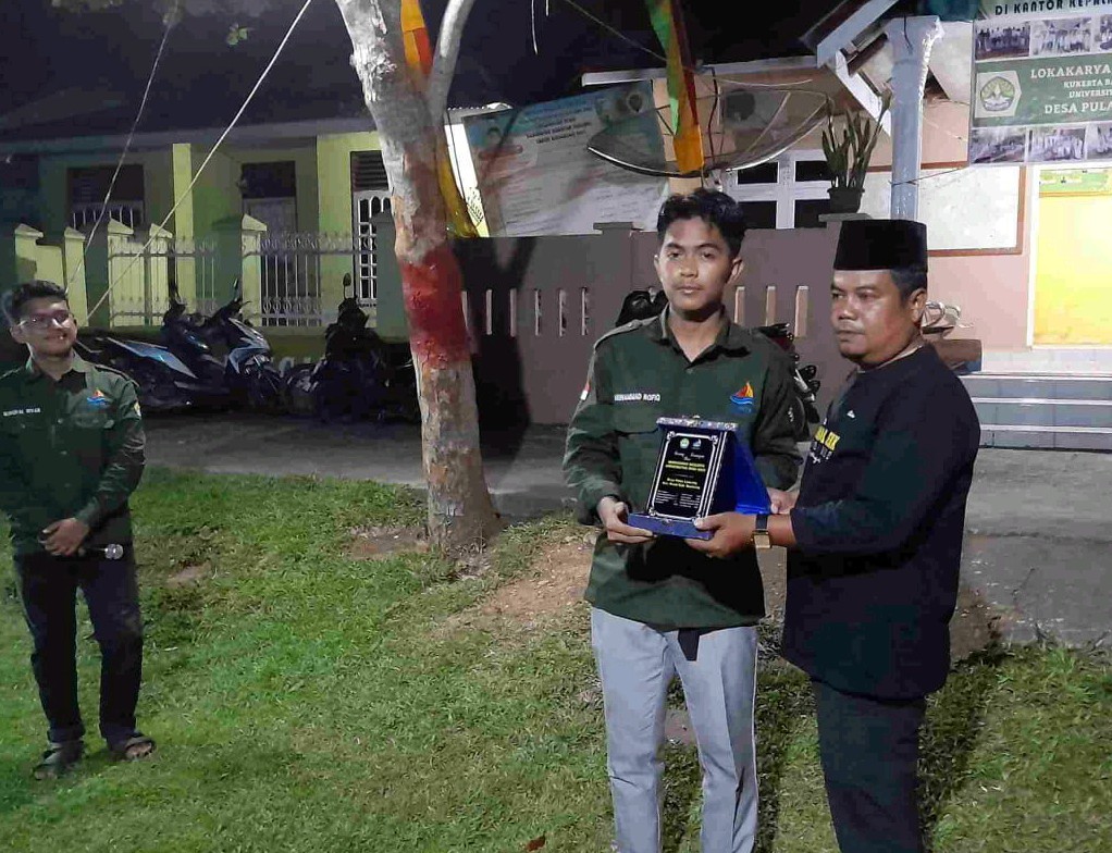 TIM KUKERTA UNRI MENGGELAR LOKAKARYA DAN PERPISAHAN DI DESA PULAU LANCANG