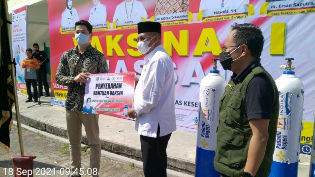 Kadin Gelar 1000 Vaksin Untuk Masyarakat Bengkalis di GOR Perkasa Alam Sport Hall