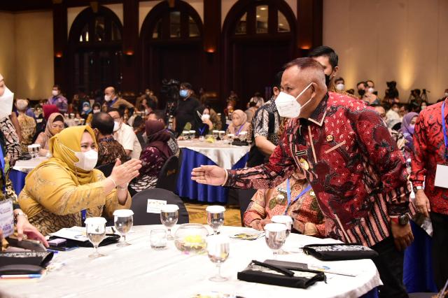 Pagi ini Bupati Kasmarni Akan Terima Penghargaan dari Kemendagri