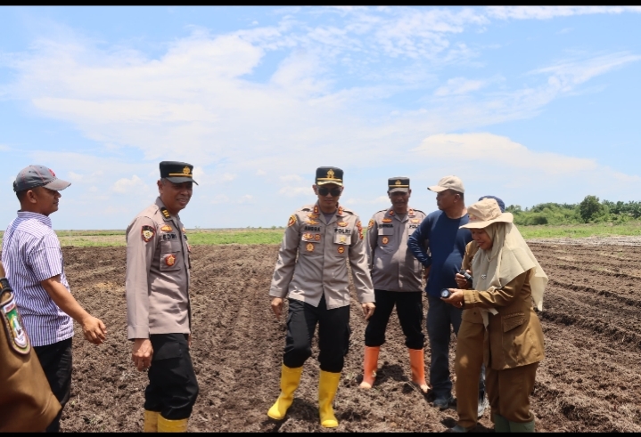 Cek Kesiapan Lahan, Kapolres Dumai Dukung Program Penanaman Jagung Serentak se-Provinsi Riau