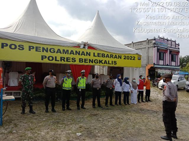 Koramil 03/Mandau Jaga Pos Pengamanan Hari Raya Idul Fitri 1443 di Simpang Bangko Duri