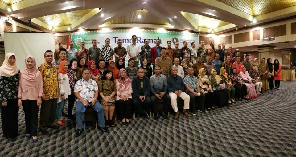 Fakultas Hukum UIR Tuan Rumah Pertemuan Anggota dan Seminar Nasional APPTHI