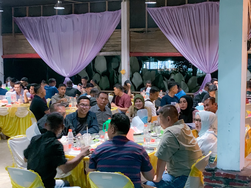 Plt. Bupati Labuhanbatu Buka Puasa Dan Silaturahmi Dengan Paspampres