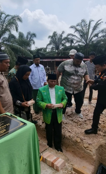 Peletakan Batu Pertama Masjid Ali Rahmad, Ketua MUI Ajak Umat Bersatu