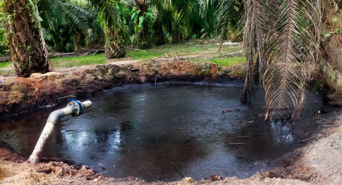 Tercemar, Air Sungai Tapung Desa Kasikan Menghitam, PDAM Hentikan Penyaluran ke Rumah Warga