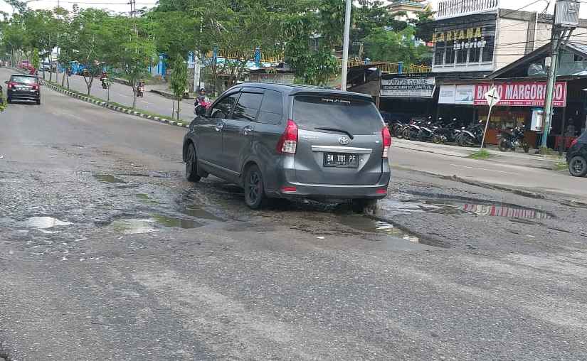 Ironis, Jalan Kota Duri  Penghasil Minyak Rusak parah