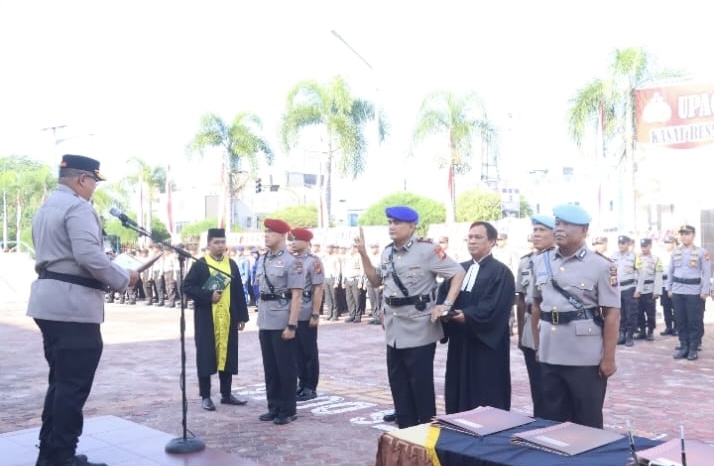 Polres Dumai Gelar Upacar Sertijab Untuk tiga posisi strategis Guna Memperkuat institusi Polri.