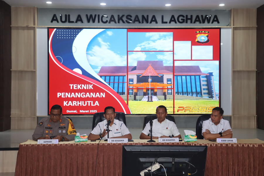 Polda Riau Gelar Coaching Clinic Di Aula Polres Dumai