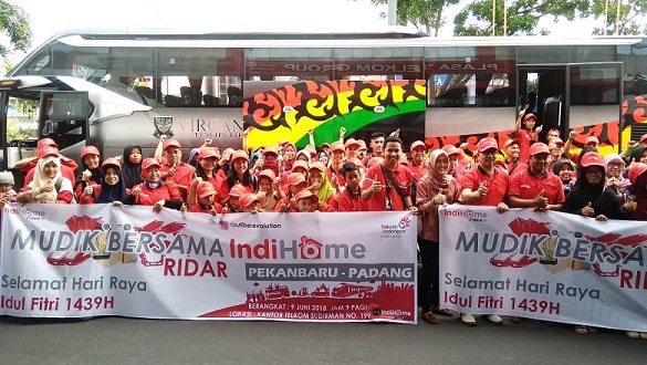 Telkom Ridar Melepas Empat Bus Mudik Gratis Tujuan Medan-Padang