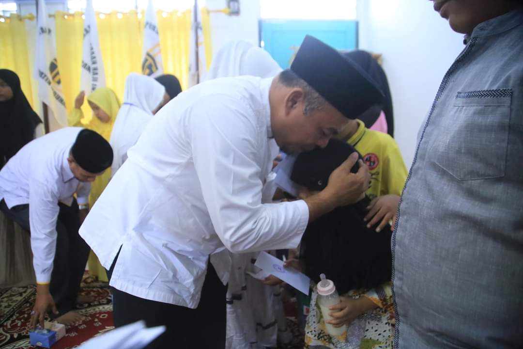 Menyambut 10 Muharam Bupati Labuhanbatu Memberikan Santunan Kepada 98 Anak yatim Di Desa Sei Tampang