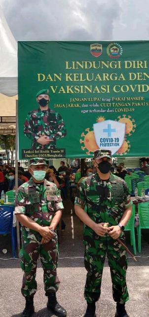 Dandim 0303/Bengkalis meninjau Vaksinasi Massal di Kecamatan Mandau