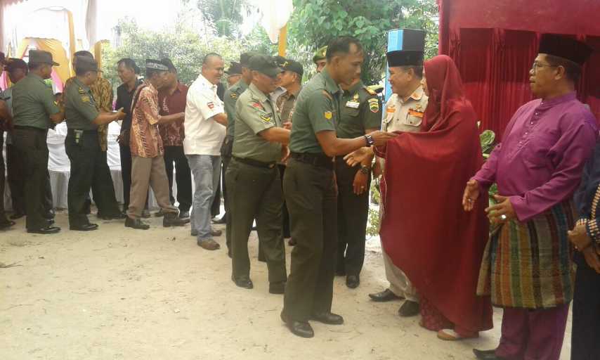 Halal Bihalal Keluarga Besar TNI Koramil 04 Mandau Bersama Masyarakat