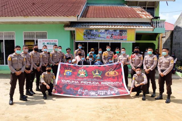 Peringati Hari Sumpah Pemuda, Taruna Akpol Riau Gelar Bhakti Sosial