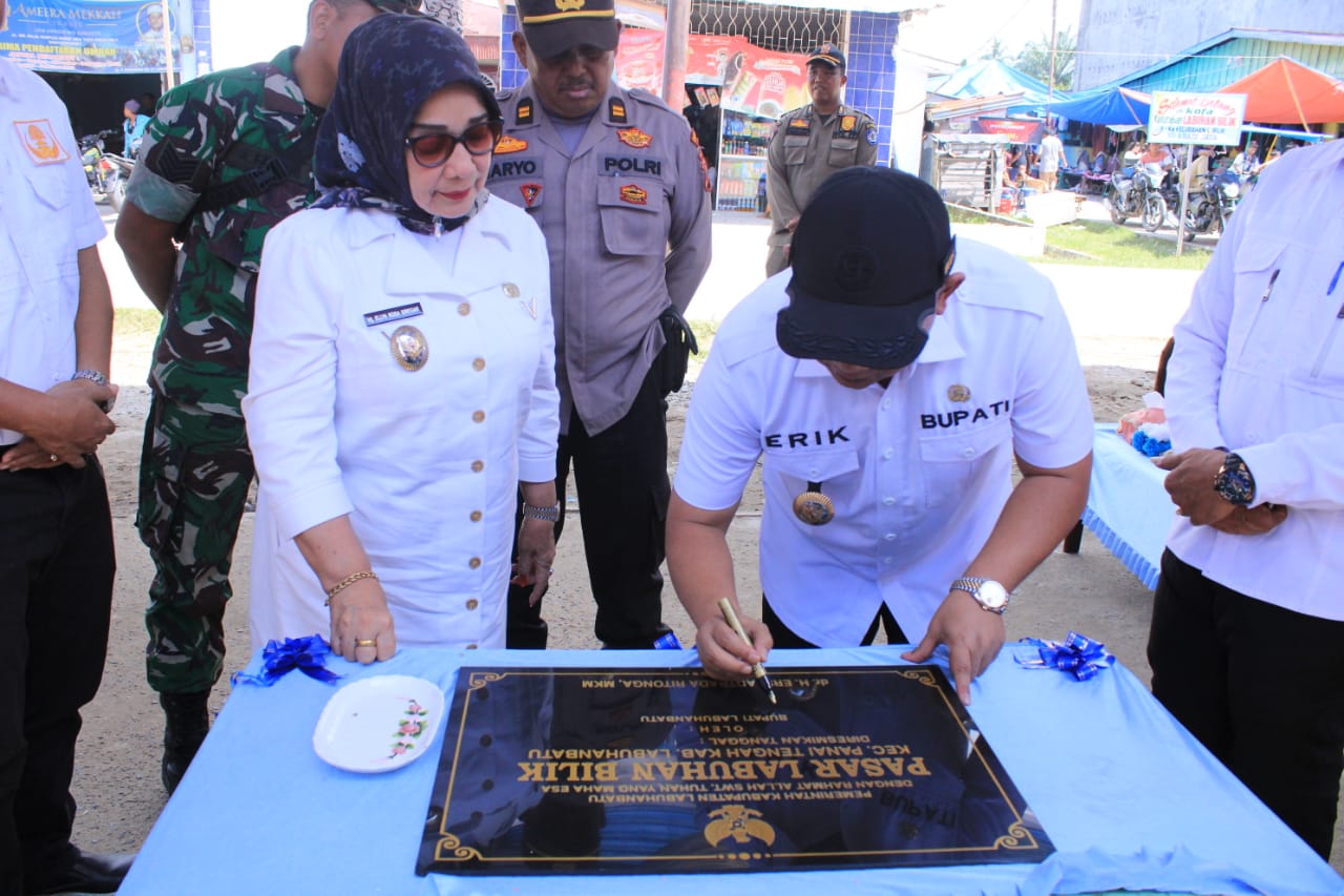 Bupati Resmikan Pasar Tradisional Labuhan Bilik