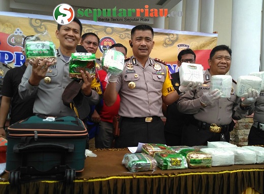 Pers Confrence Polres Dumai Ungkap Kasus Penyalahgunaan Narkotika