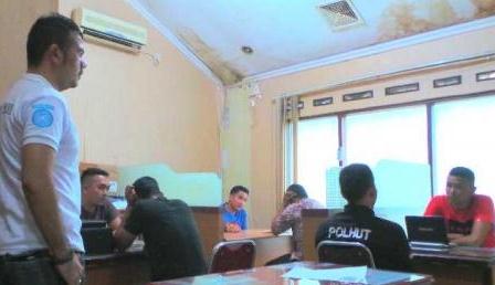 Miris.. Tiga PNS Riau Tertangkap Tangan Peras Pengusaha Kayu