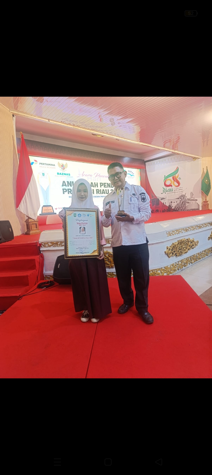 Salwa Khalidah Harumkan Nama SMKN 1 Dumai di Anugerah Pendidikan Riau 2026