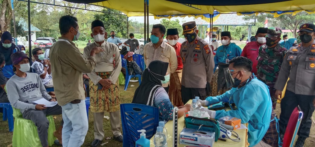 Sekda Pelalawan Tinjau Vaksinasi Gotong Royong PT. Sari Lembah Subur