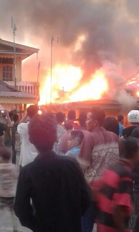 Si Jago Merah Lahap Habis 4 Unit Rumah Di Jalan Pengeran Hidayat