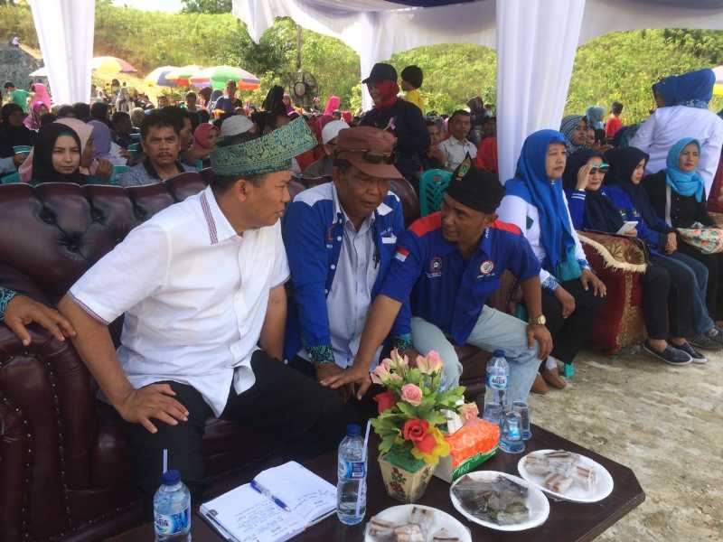 Masyarakat pendukung Firdaus-Rusli membludak di Kolam Pancing REFI