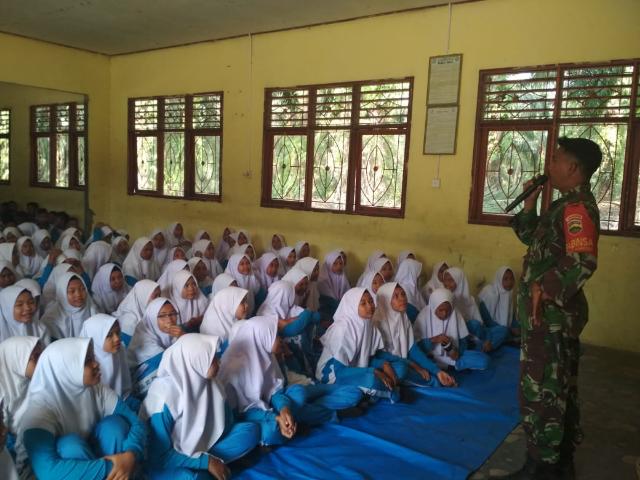 Babinsa Koramil 03/Mandau Lakukan Edukasi Pemahaman Kampung Pancasila